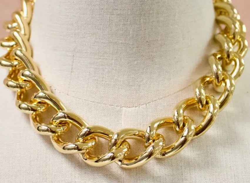 Curb Chain Statement Necklace