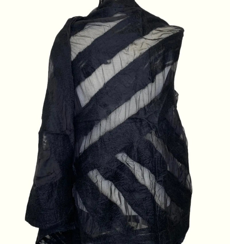Spring Wrap in Black